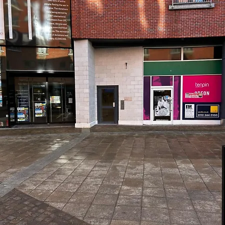 City Centre Apartment. Wrexham Exterior photo