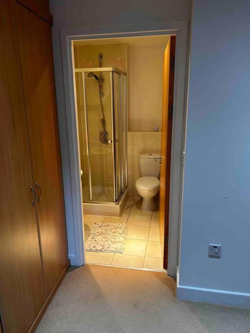 Centre Apartment. * Wrexham