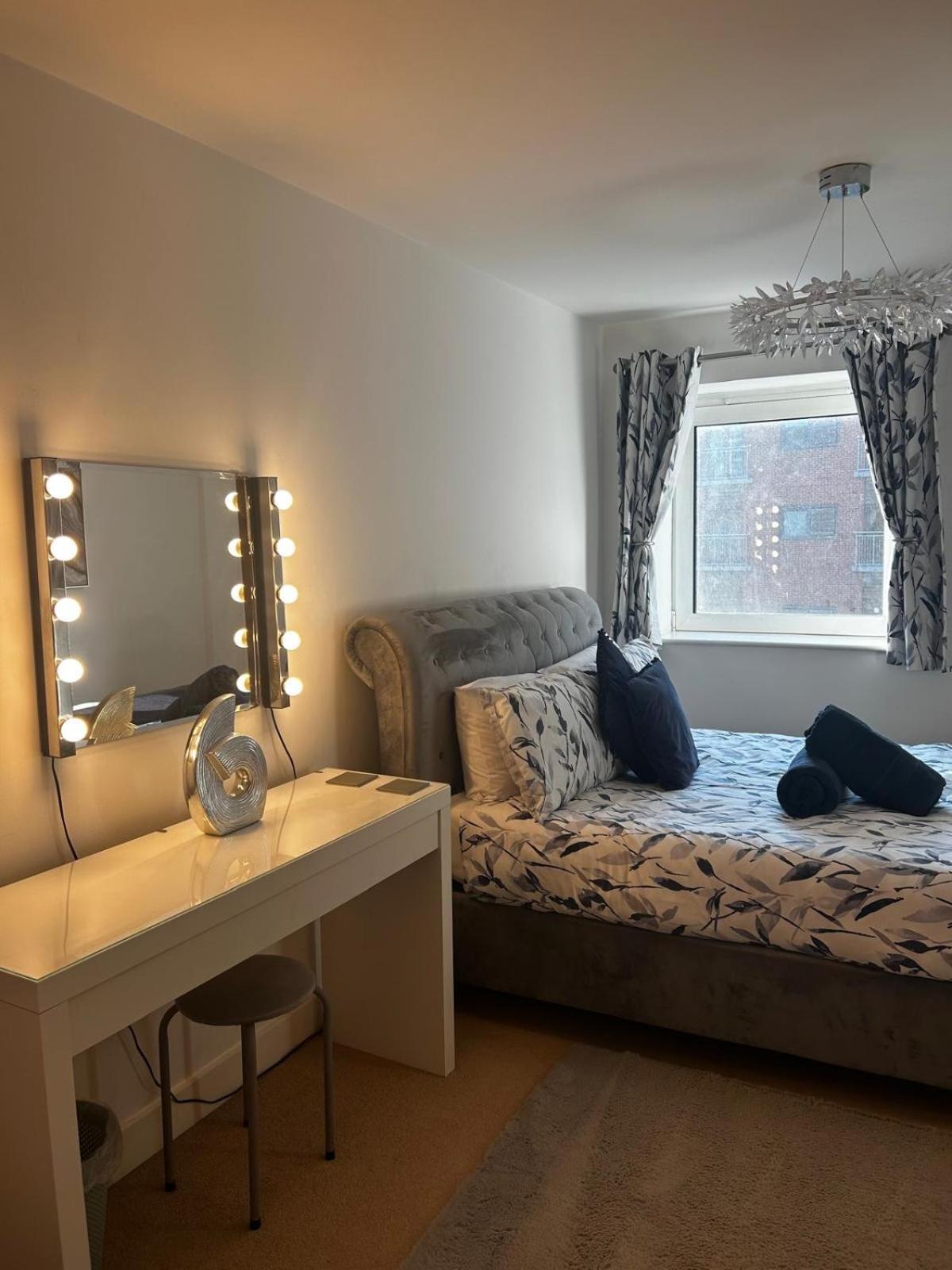 Centre Apartment. Apartment Wrexham