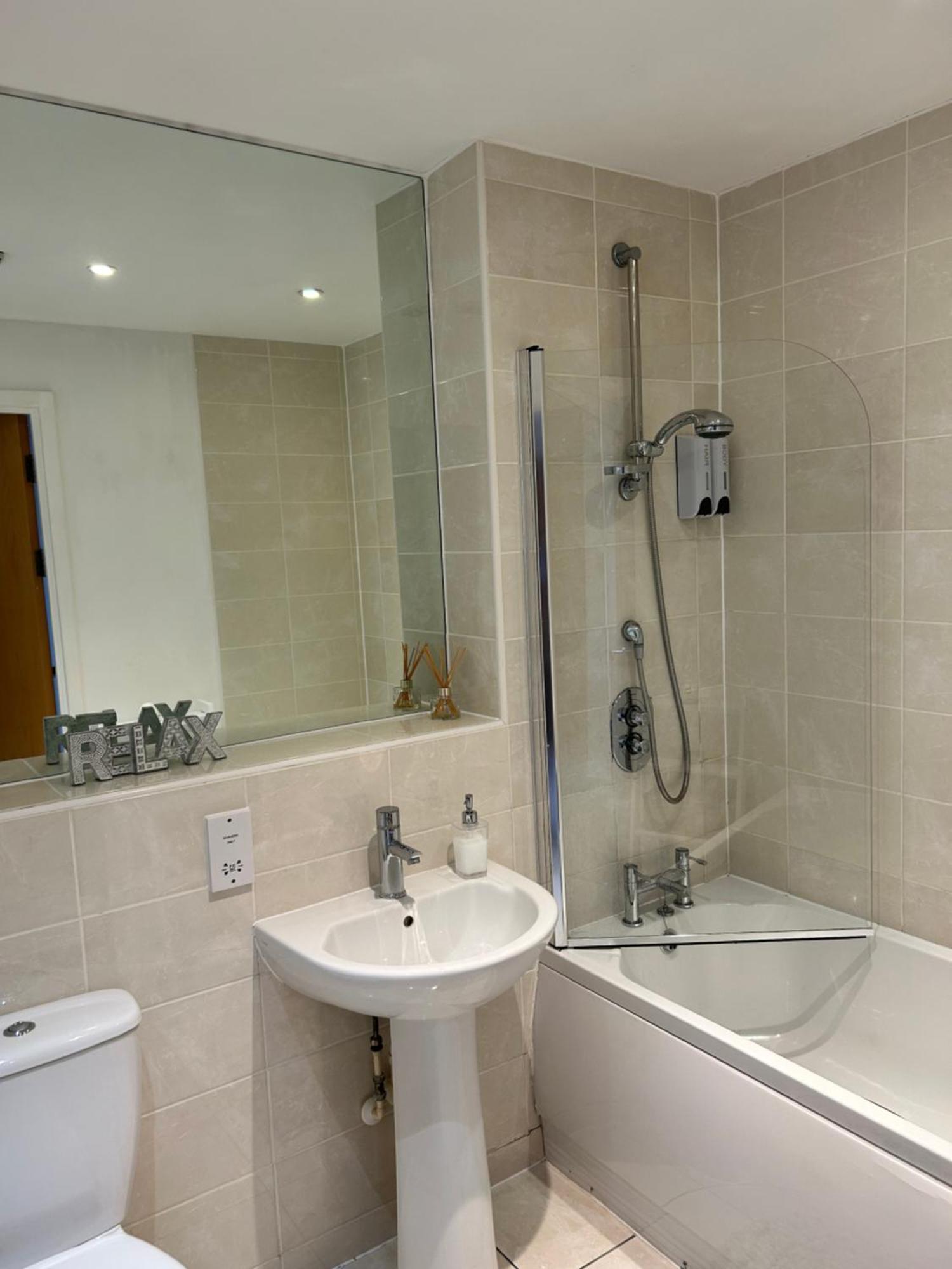 Apartment Centre Apartment. *